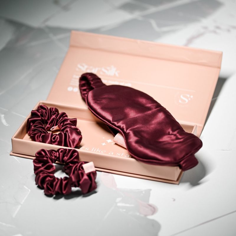 Svilena spalna maska Burgundy Sky