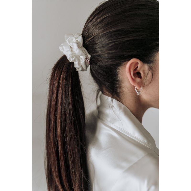 Svilena elastika za lase Twinkling White MIDI