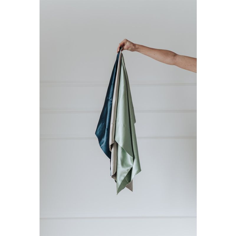 Svilena prevleka za blazino Midnight Blue 60 x 80 cm