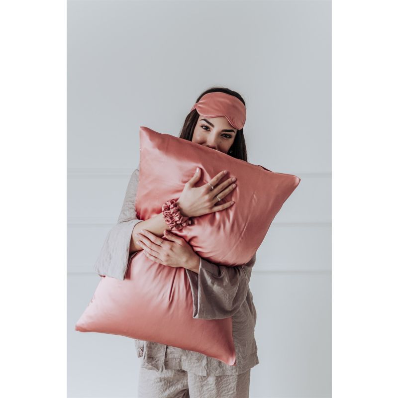 Svilena prevleka za blazino Daydream Pink 60 x 80 cm