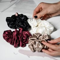 Svilena elastika za lase Golden Sunlight LARGE