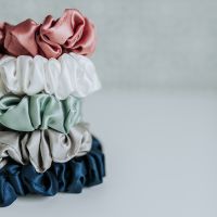 Svilena elastika za lase Green Aurora MIDI